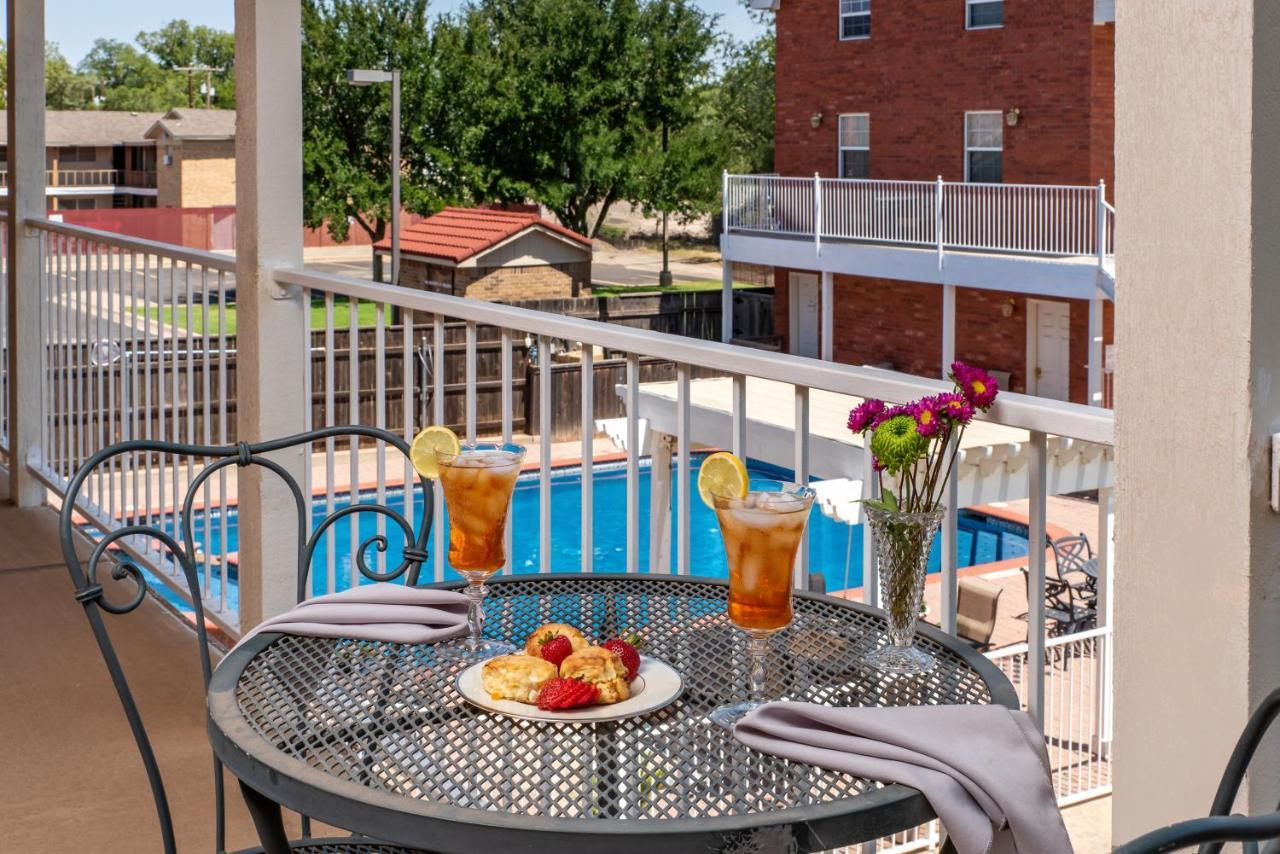 Woodrow House Bed & Breakfast Lubbock Exterior photo