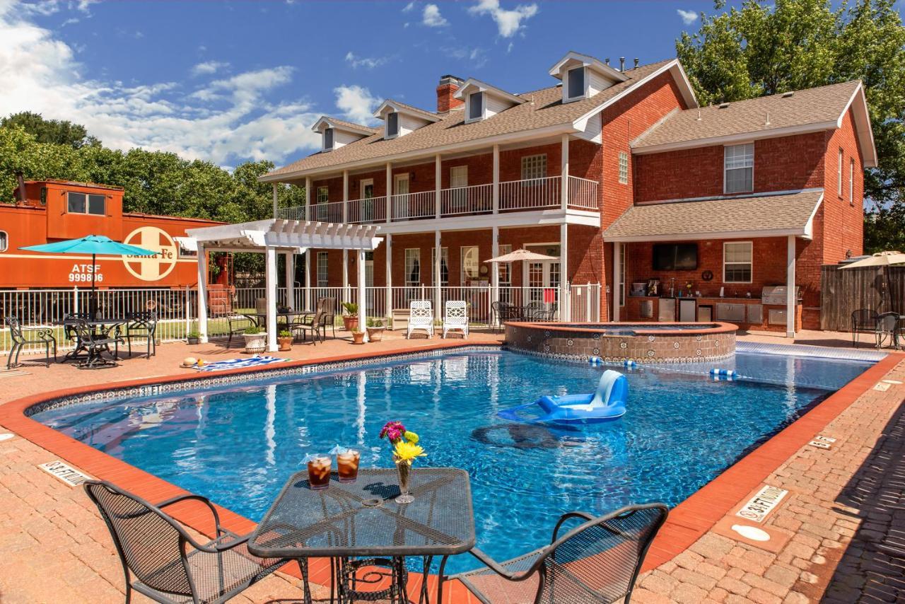 Woodrow House Bed & Breakfast Lubbock Exterior photo