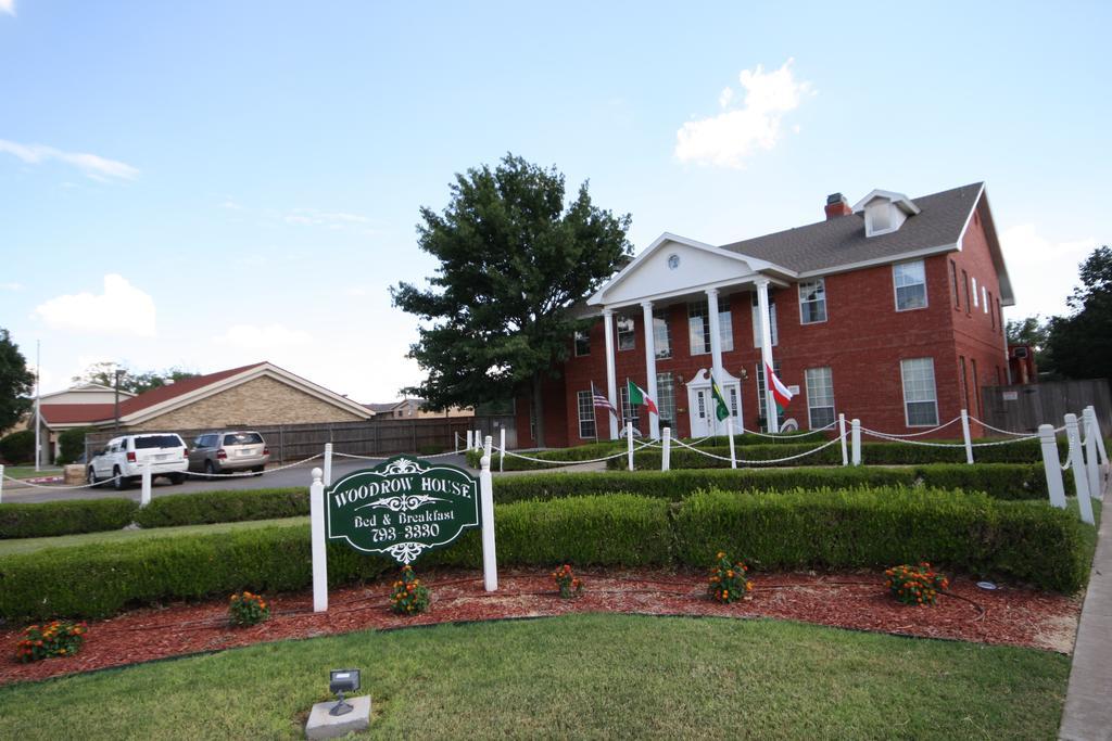 Woodrow House Bed & Breakfast Lubbock Exterior photo