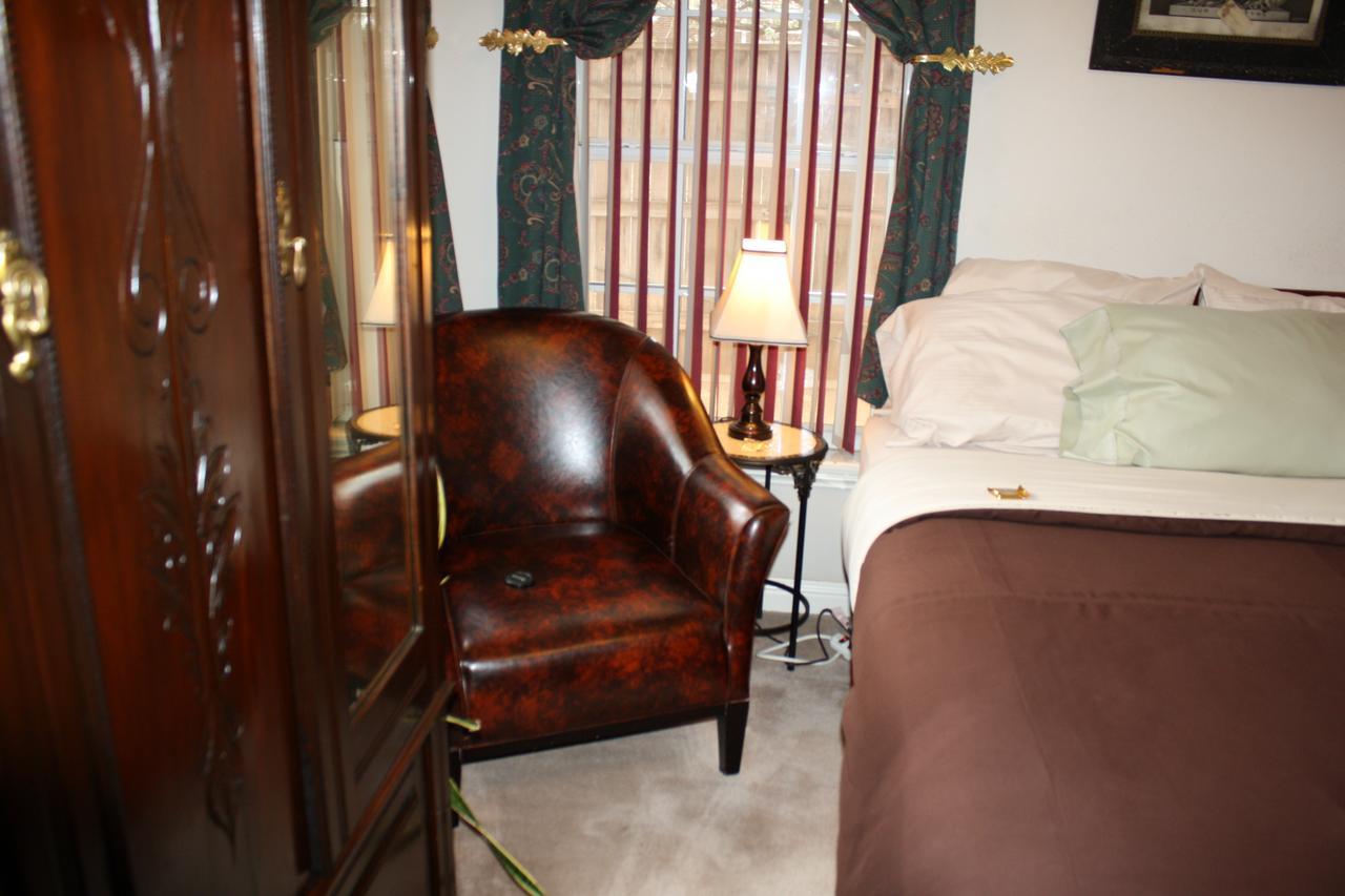 Woodrow House Bed & Breakfast Lubbock Exterior photo